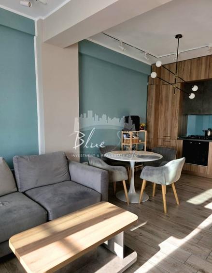 Apartament cu 3 camere decomandat, mobilat în Delfinariu