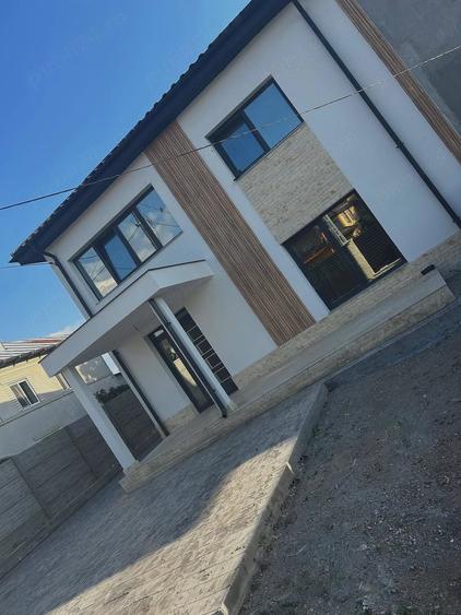 Casă cu Teren 1000 Mp în Nanov