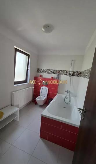Casă individuală cu 6 camere cu Canalizare în Popești-Leordeni