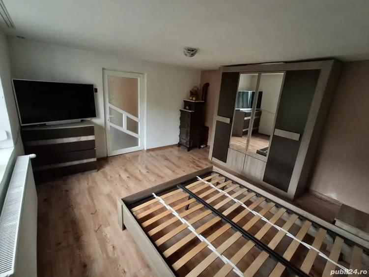 Casă cu 3 camere în Cornișoru