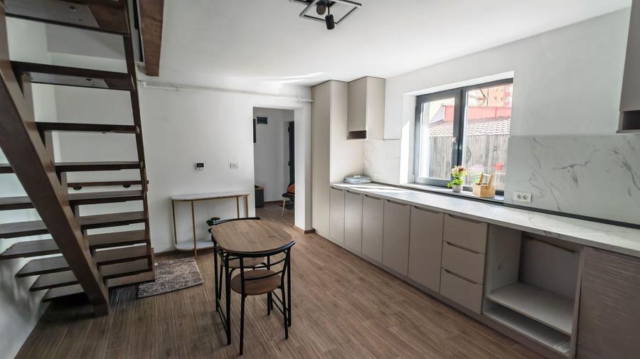 Casa P+E, 4 camere , ASTRA Carpatilor -LIDL- curte comuna. - 51