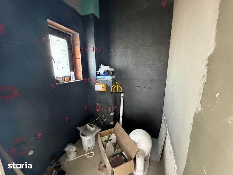 Casă cu 4 camere cu Teren 400 Mp în Domnești