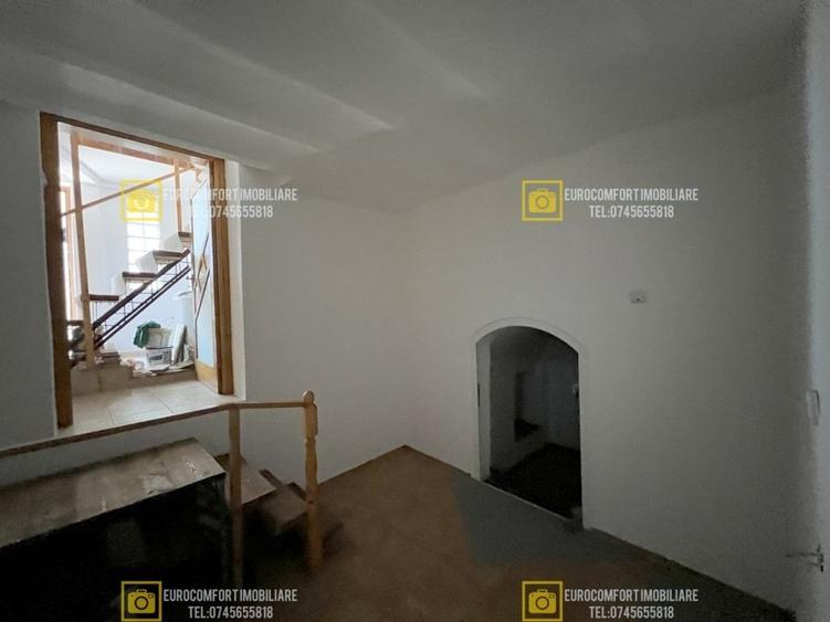 Casa Sp+P+E constructie modernizata in 2007 zona Piata Centrala - 6