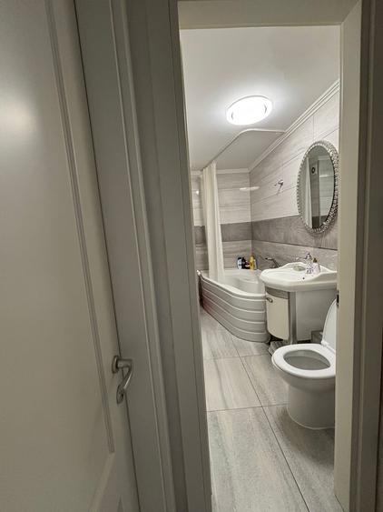 Vânzare apartament 3 camere  strada deleni Teiul doamnei - 9