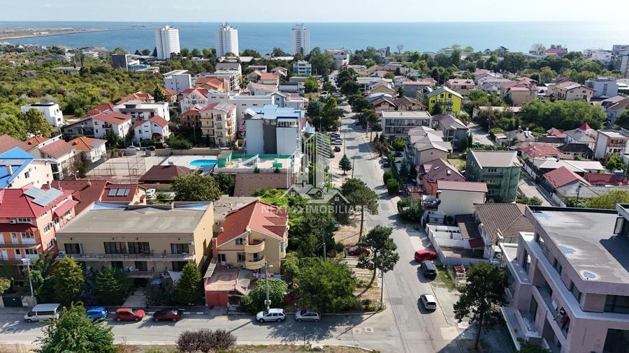 Pensiune Eforie Nord 17 camere plus spatiu comercial - 2