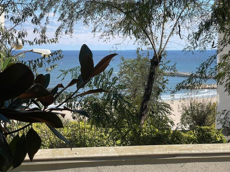 Faleza Nord - Universitate, Vila D+P+2 langa plaja, mobilata si utilata lux - 1