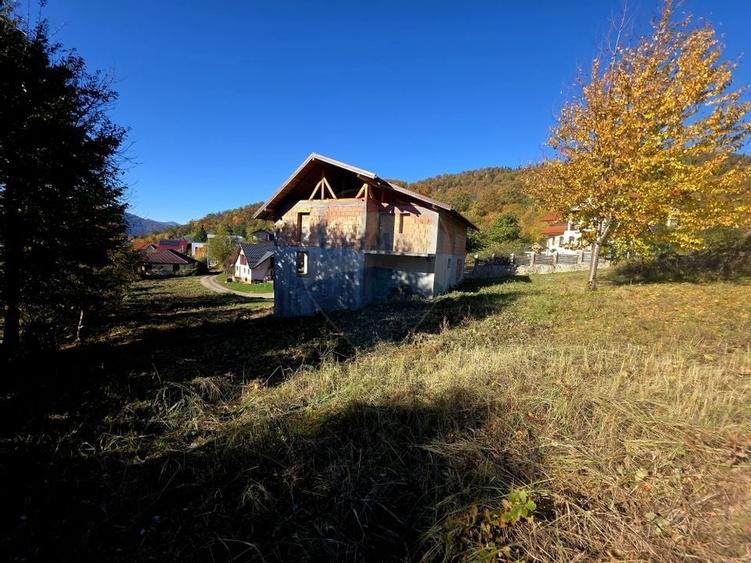 Casă / Vilă cu 5 camere de vânzare - 39