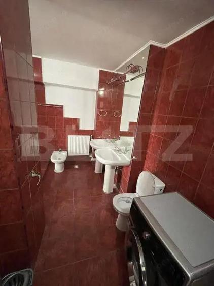 Apartament de 2 camere, posibilitate recompartimentare, 100 mp, zona Nicolina - 10