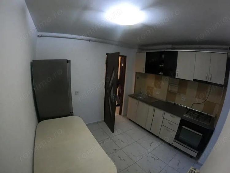 Apartament de Vanzare decomandat 3 cam 70 mp - 2