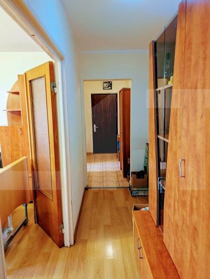 Apartament de vanzare, cu 3 camere, 65 mp, decomandat, Piata Victoriei - 3