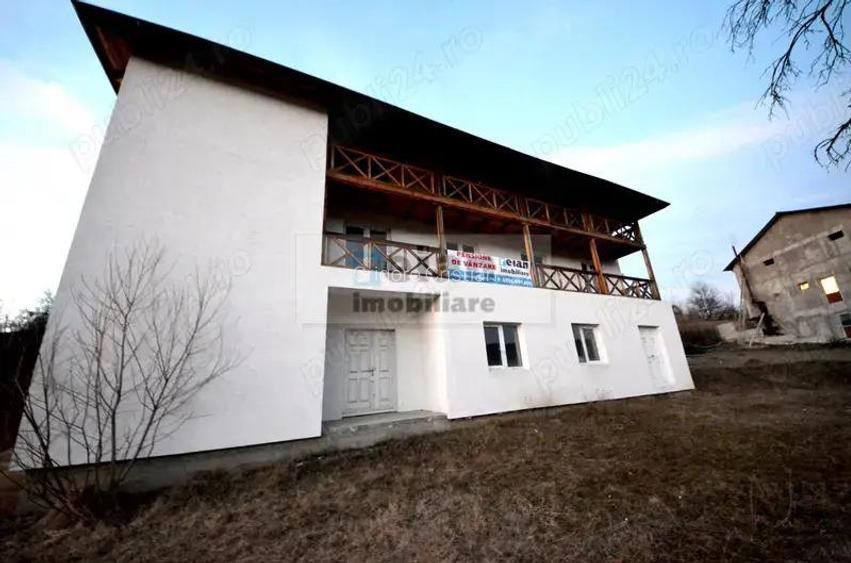 Valcea - Perisani, Pensiune P+1+m, 11 Camere 9 Bai, 4853 Mp Teren Valcea - Perisani, Pensiune P+1+m, 11 Camere 9 Bai, 4853 Mp Teren