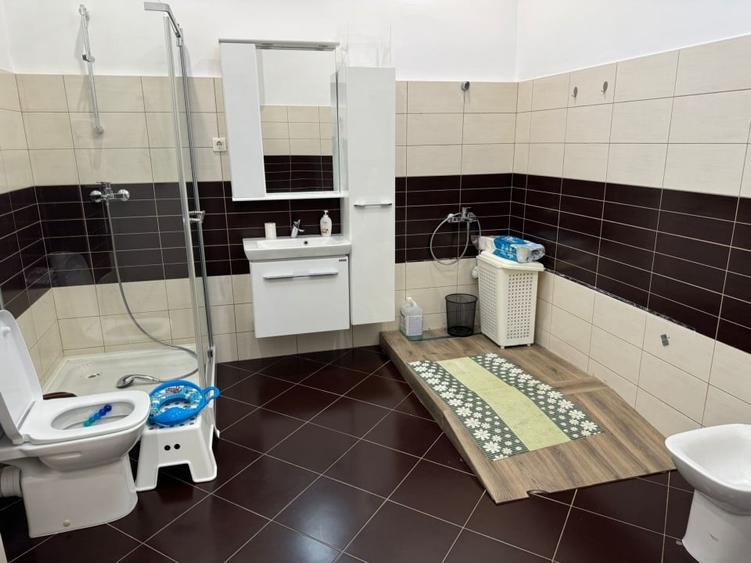 Lunei,casa multifunctionala. - 16