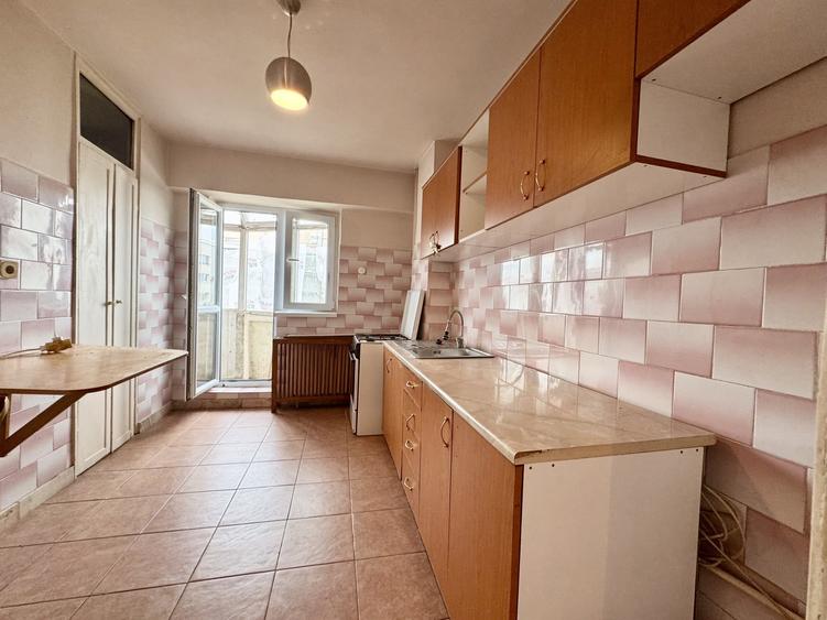 Apartament cu 2 camere decomandat în Calea Călărașilor
