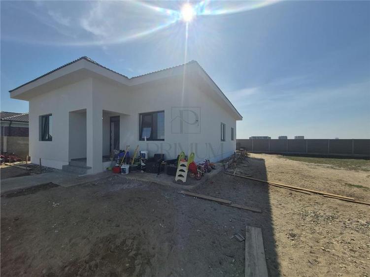 Casa individuala - parter - 3 dormitoare - finalizata - teren foarte mare - 2