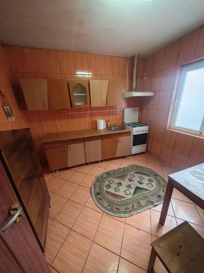 Vand casa zona Salaj sector 5 - 4