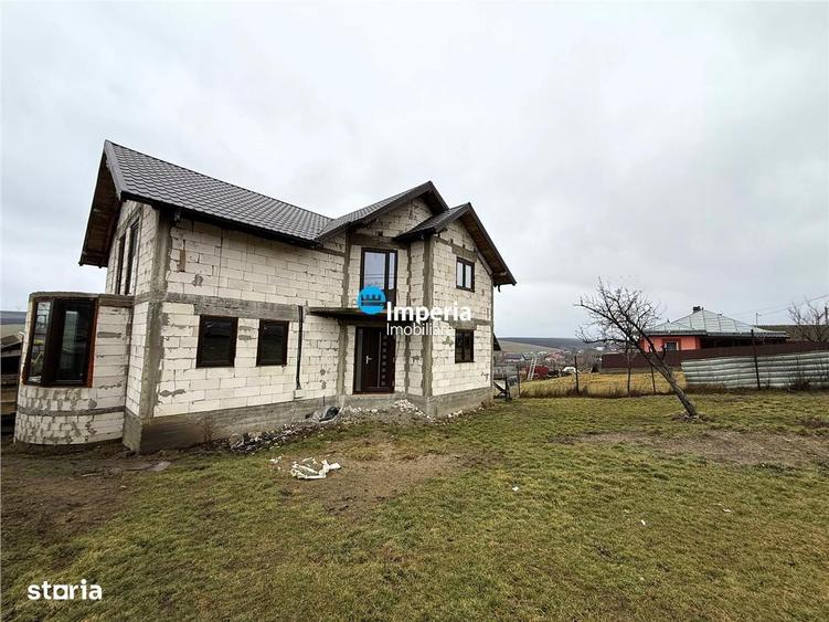 Casa individuala la gri, P+1+POD, 150 MP + 1000 mp teren, Bogonos - Le - 8