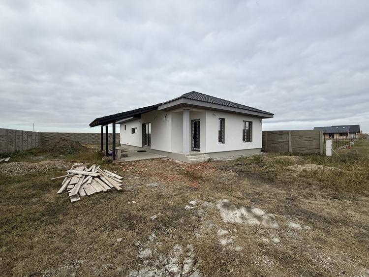 Casa individuala, 4 camere, 105 utili, 580 teren, Sanmihaiu Roman - 14