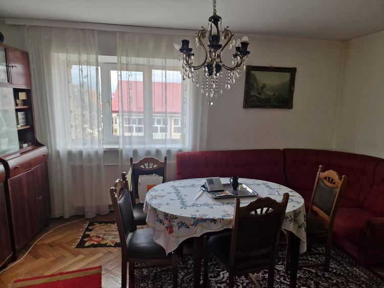 De Vanzare Apartament 3 camere et 4 zona centrala Suceava - 2