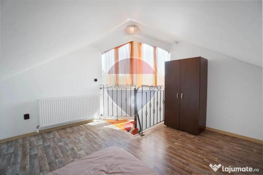 Casă cu 5 camere cu Teren 696 Mp în Vulcan