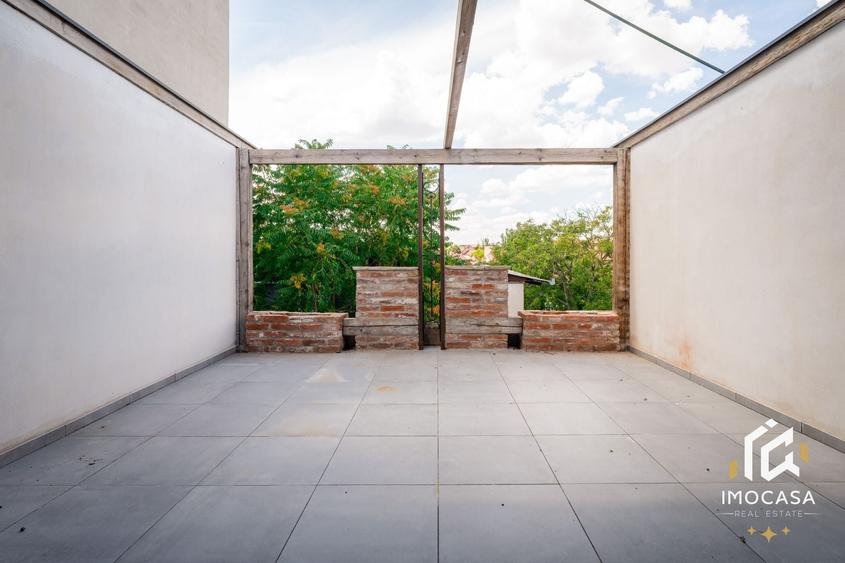 De vanzare Cladire bloc Istoric Central Arad D+P+E+M curte proprie - 14