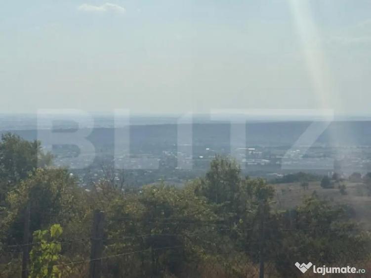 Casa cu 2 camere demolabila, suprafata teren 1700mp + super - 8