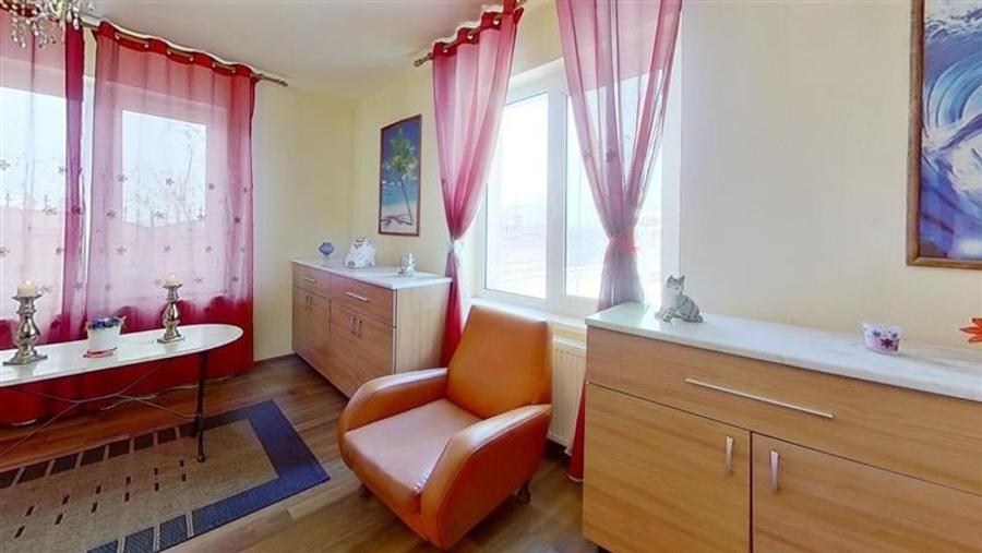 Acasa in Rasnov:Casa cu 5 camere,curte mare si liniste deplina, 500 mp teren, Ce - 33