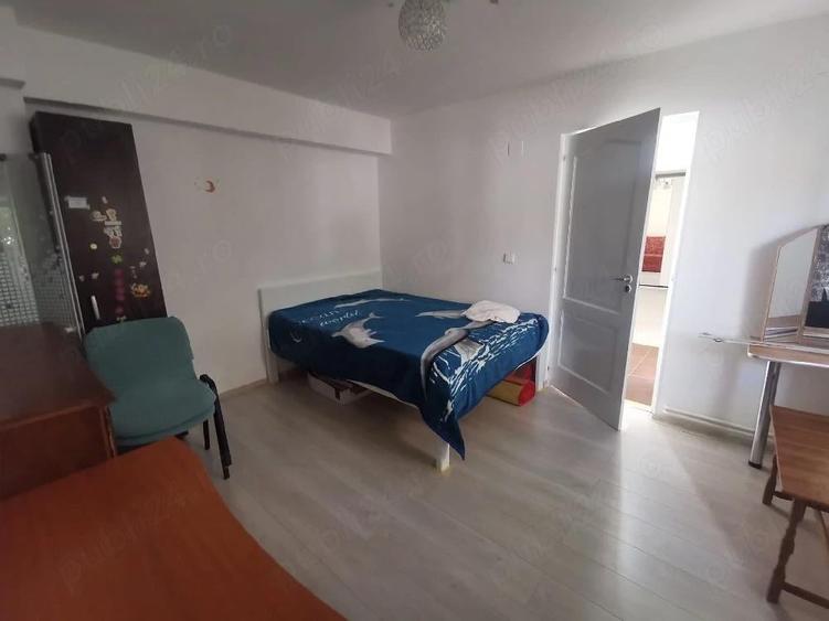 Vand casa 3 camere intr-o zona semicentrala, zona piata Anton. - 2