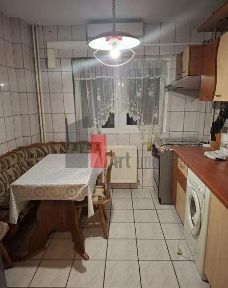 Apartam 3 camere, SD, et.9/10, Pia?a Salajan - 2