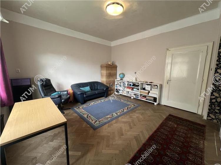 Casa individuala cu 4 camere si teren 900 mp zona Calea Poplacii - 18