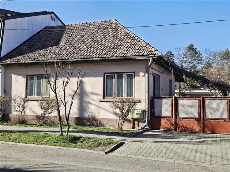 De vanzare in Tudor zona Dacia casa 3 camere, teren 400 mp. - 1