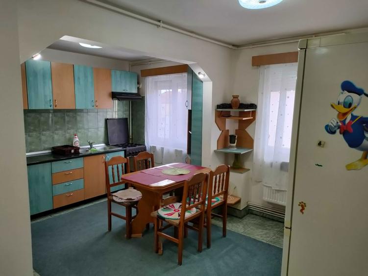 Inchiriez apartament 3 camere - 8