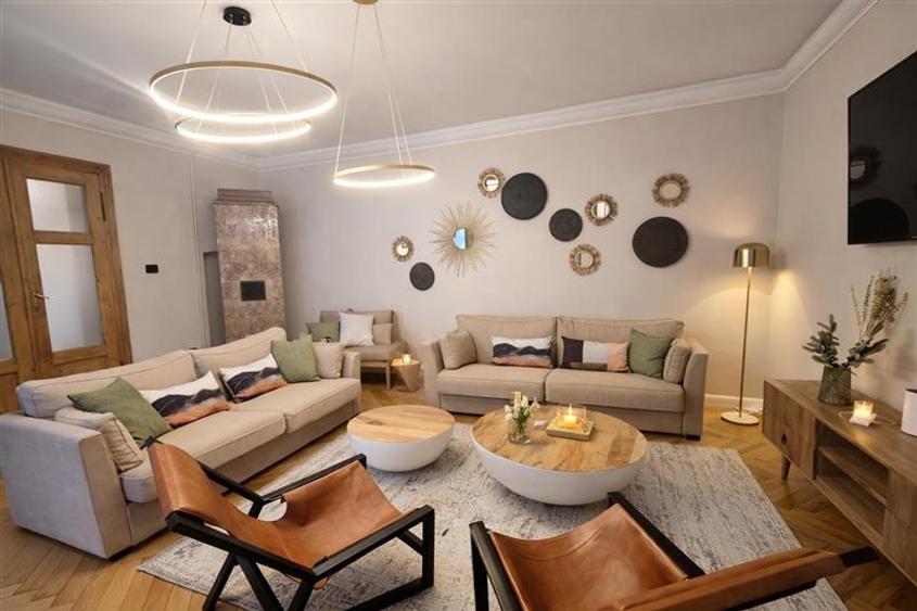 Refugiu urban lux, apartament spectaculos pe aleea pietonala a Postavarului,Cent - 1