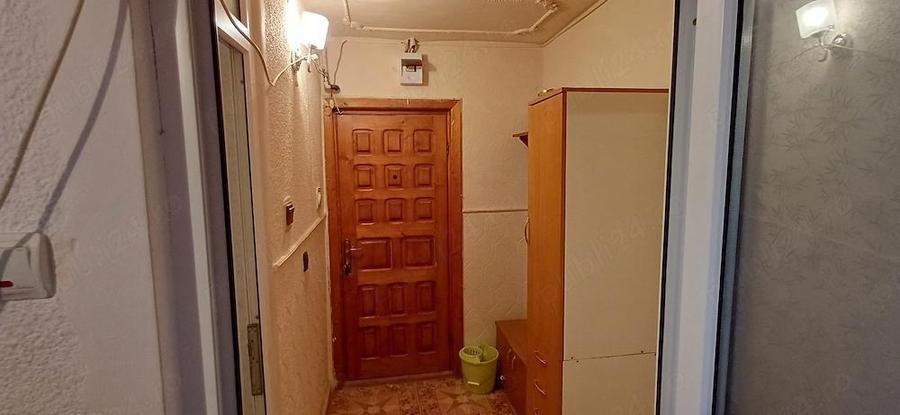 Garsoniera in rate la notar 10 mii avans - 1