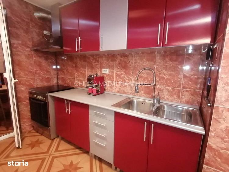 3 camere, decomandat, contract Anaf, loc de parcare, boxa