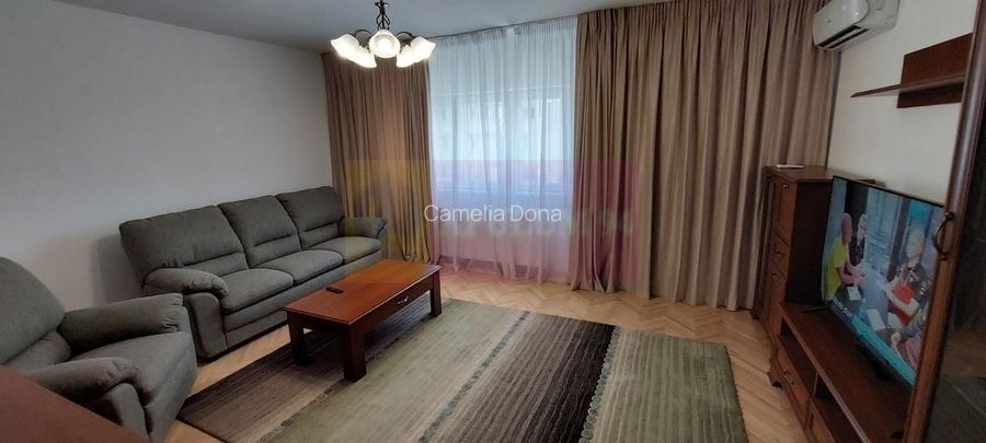 Inchiriere apartament cu 3 camere in zona Decebal-adiacent
