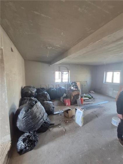 Vila individuala  - suprafata de 180mp utili -  toate utilitatile - se vinde la - 7