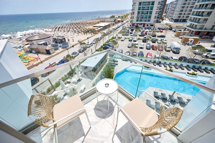 Ofer pentru inchiriere apartament cu doua camere cu vedere perfecta la mare - 8