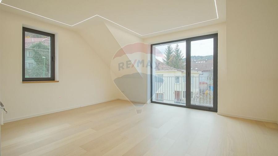 Armonie între tradiție și modernitate – Vilă contemporană în Brasov - 10