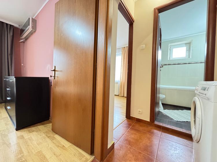 De vanzare - Apartament 3 cam - 68 mp - 700 metri Vulcan Center - 9