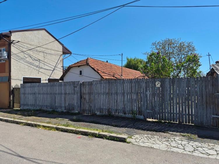 Casă individuală cu 1 camere cu Teren 574 Mp în Km 5