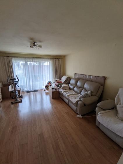 Casă cu etaj de vânzare, 5 camere, 2 băi, Dâmbu Rotund zona strada Livezeni - 18