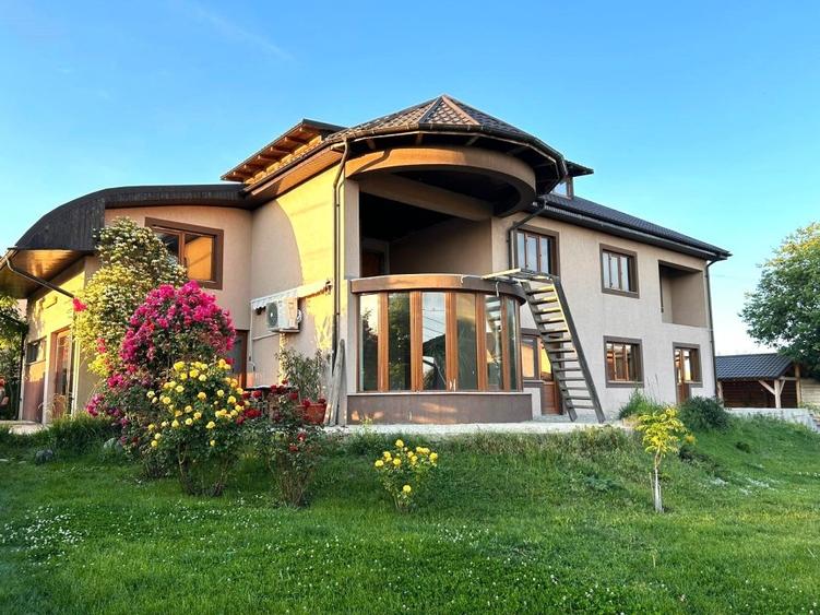 Vila 11 camere de vanzare in Navodari, zona Vest - 2