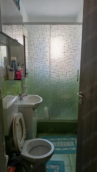 vand apartament cu 3 camere ?i terasa cu loc de parcare subteran. - 1