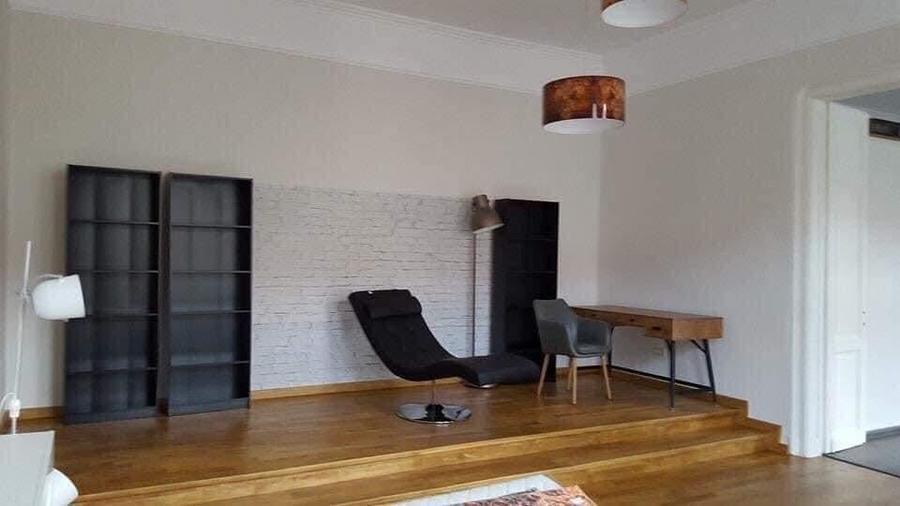 pe frumosul bld. 3 AUGUST lânga Catedrala MILENIUM la 5 minute Restaurant MERLOT - 9