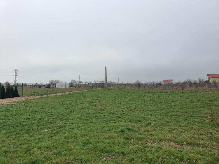 Teren intravilan de vanzare zona KM 5 - 2