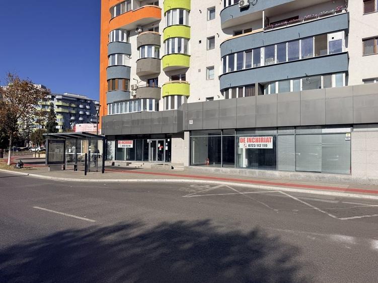 Spațiu comercial, de 320 mp, în Ultracentral