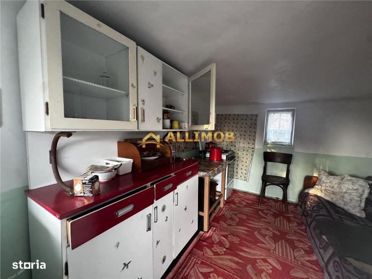 Casa batraneasca si teren 758 mp in Negoiesti. - 4