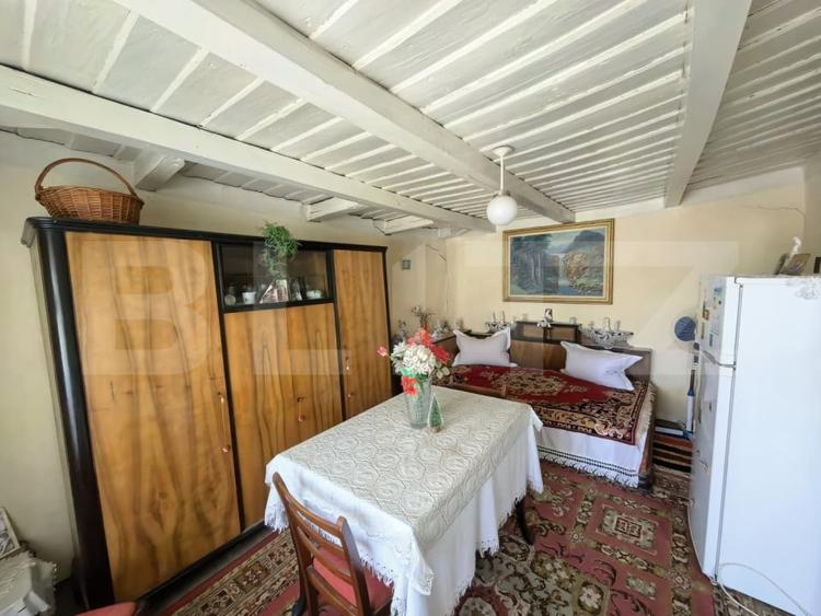 Casă individuală cu 4 camere cu Teren 3000 Mp în Răducăneni