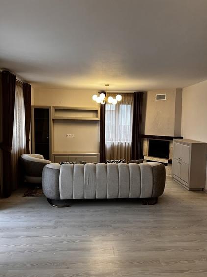 Casă cu 4 camere în Sântana de Mureș