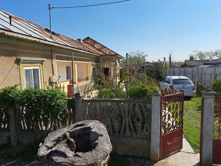 Casă cu 6 camere în Măldăeni
